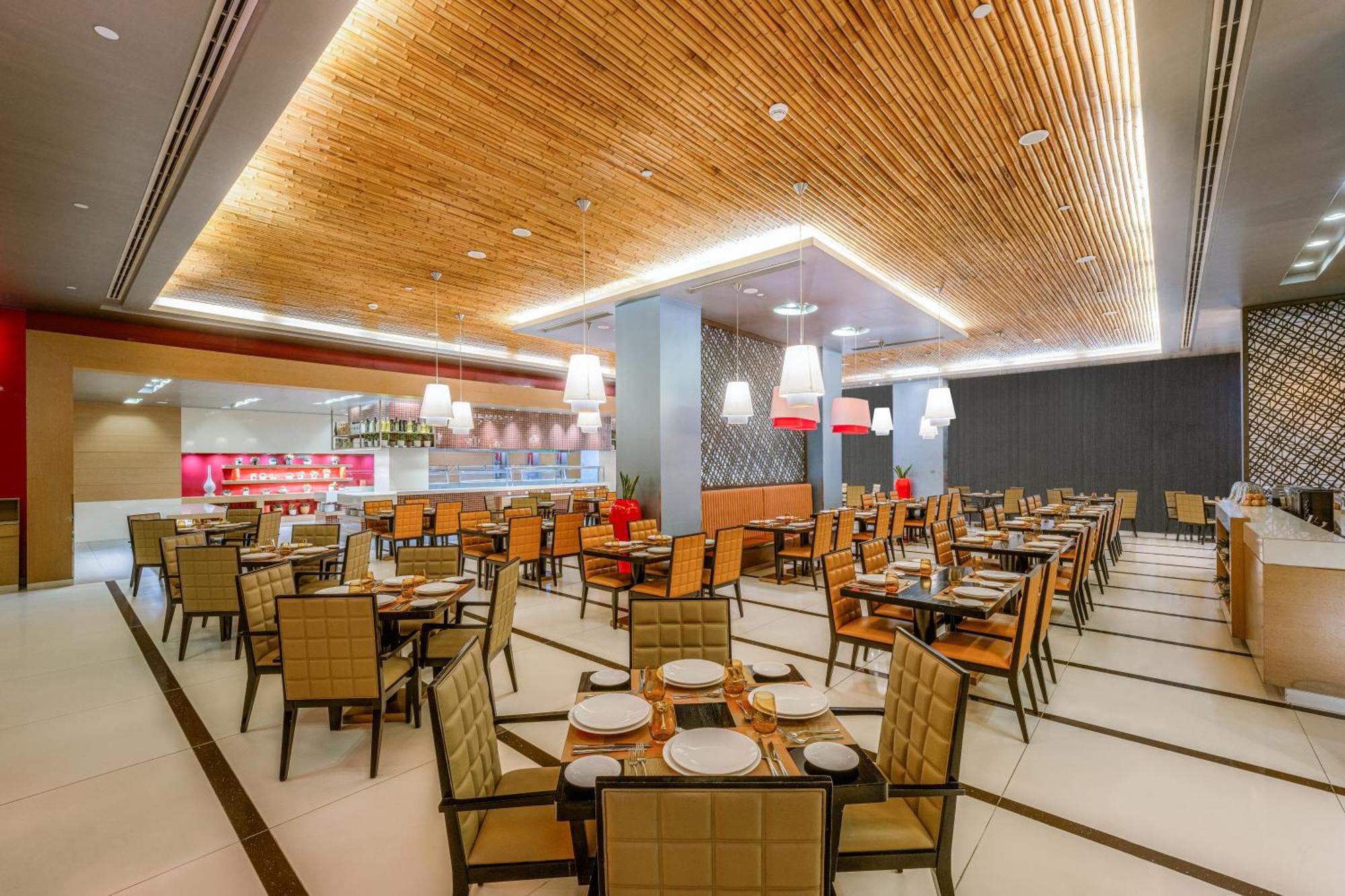 Four Points By Sheraton Al-Ain Eksteriør billede The restaurant